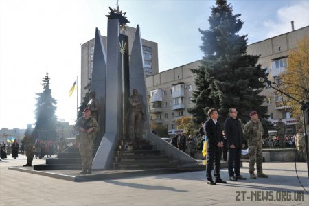 У Житомирі відкрили пам’ятний знак «Захисникам України у війні з російським агресором»