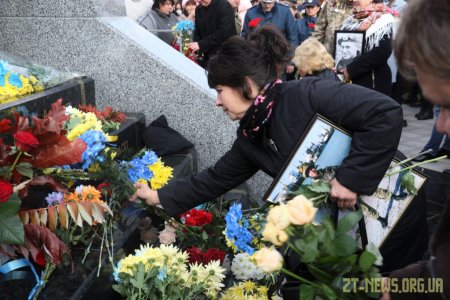 У Житомирі відкрили пам’ятний знак «Захисникам України у війні з російським агресором»