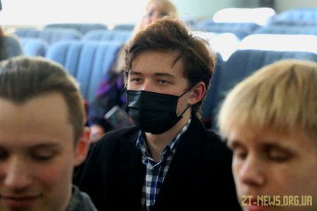30 вихованців житомирських освітніх закладів отримали стипендії міського голови