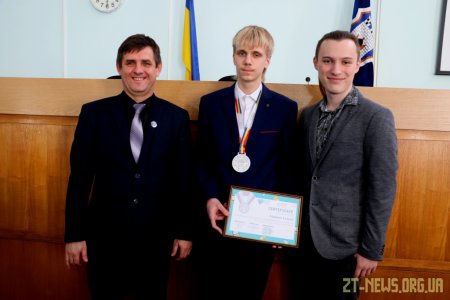 30 вихованців житомирських освітніх закладів отримали стипендії міського голови