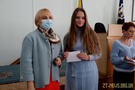 30 вихованців житомирських освітніх закладів отримали стипендії міського голови