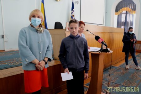 30 вихованців житомирських освітніх закладів отримали стипендії міського голови