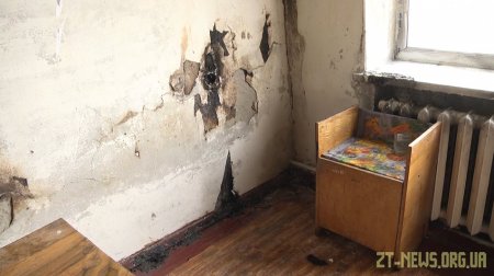 Внаслідок пожежі у житомирському гуртожитку двоє людей було госпіталізовано